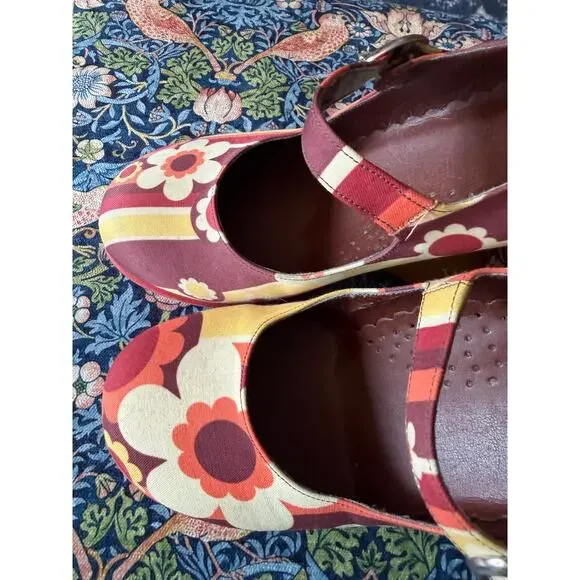 Hot Chocolate Design Mary Jane Heel Shoes 1970s Mod Floral Print Sz. 39 - Picture 9 of 10